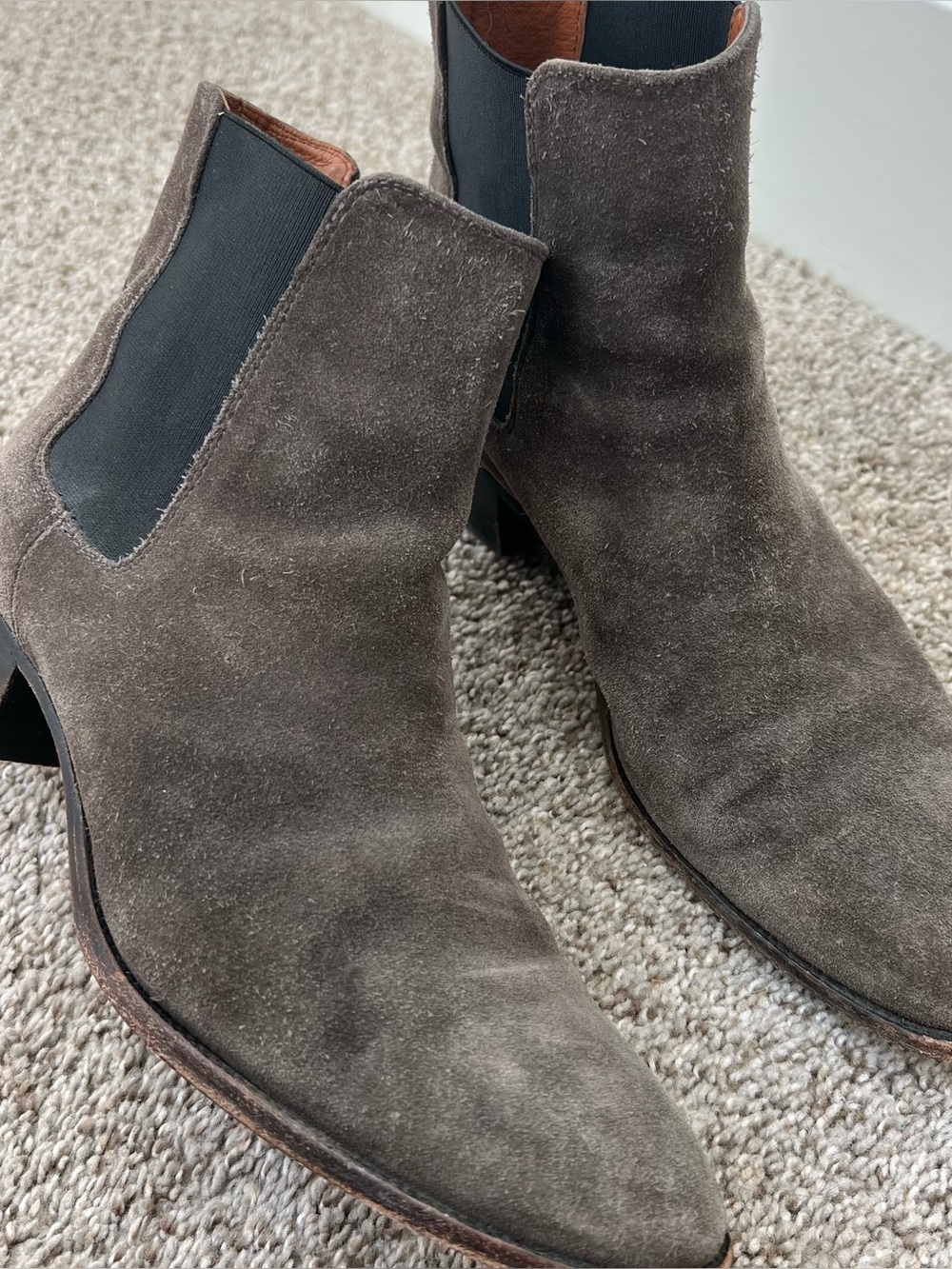 Frye Suede Chelsea Ankle Boots Size 10